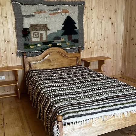 Budz яворів